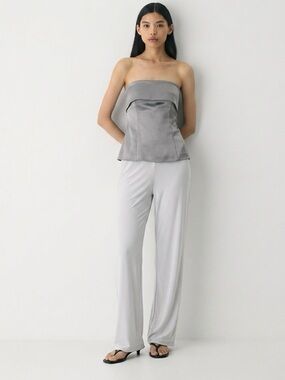 ARITZIA Babaton Straight Leg Flowy Slinky Slim Flat Front Pants Trousers Neutral